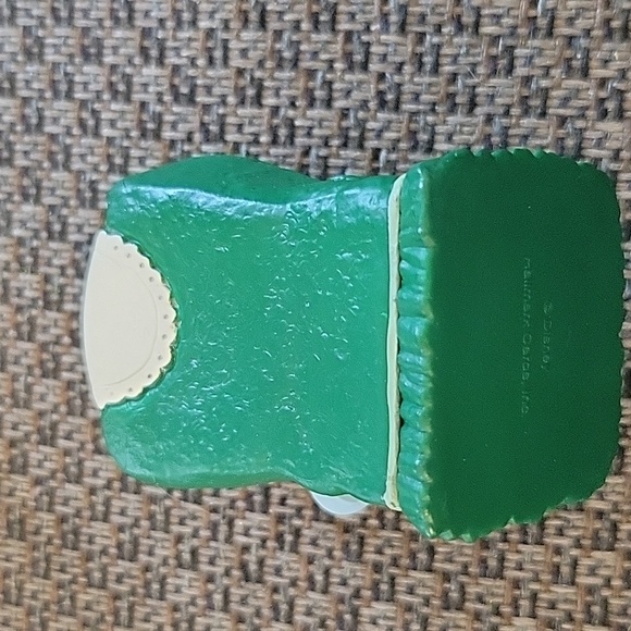 #1 Vintage Winnie-the-Pooh Hallmark Keepsake Ornament 1997 - Picture 3 of 6